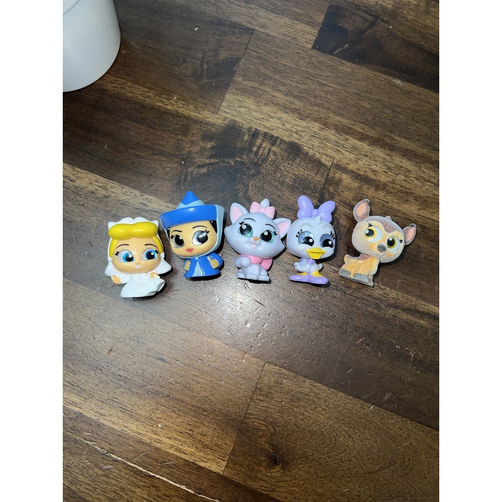 Mixed Disney Characters Doorables  Lot Figures PVC Collectibles